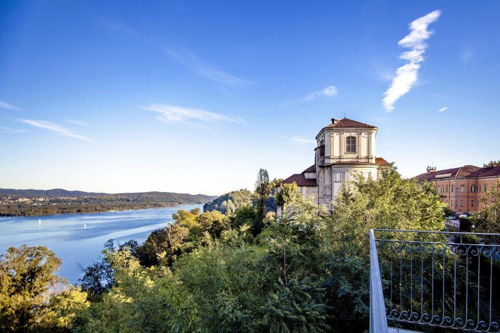 Hotel Ristorante San Carlo Arona Buitenkant foto